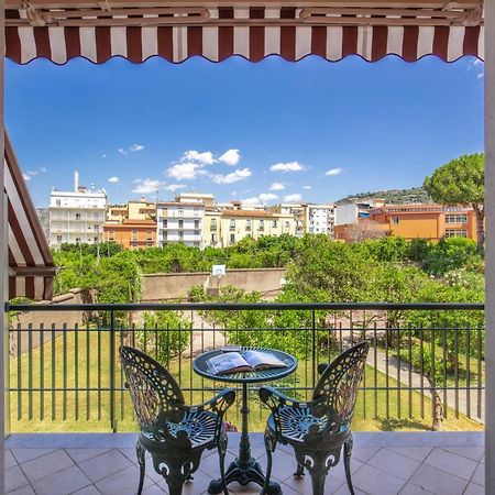索伦托Domus Vittoria - The Luxury Quintessence公寓 外观 照片