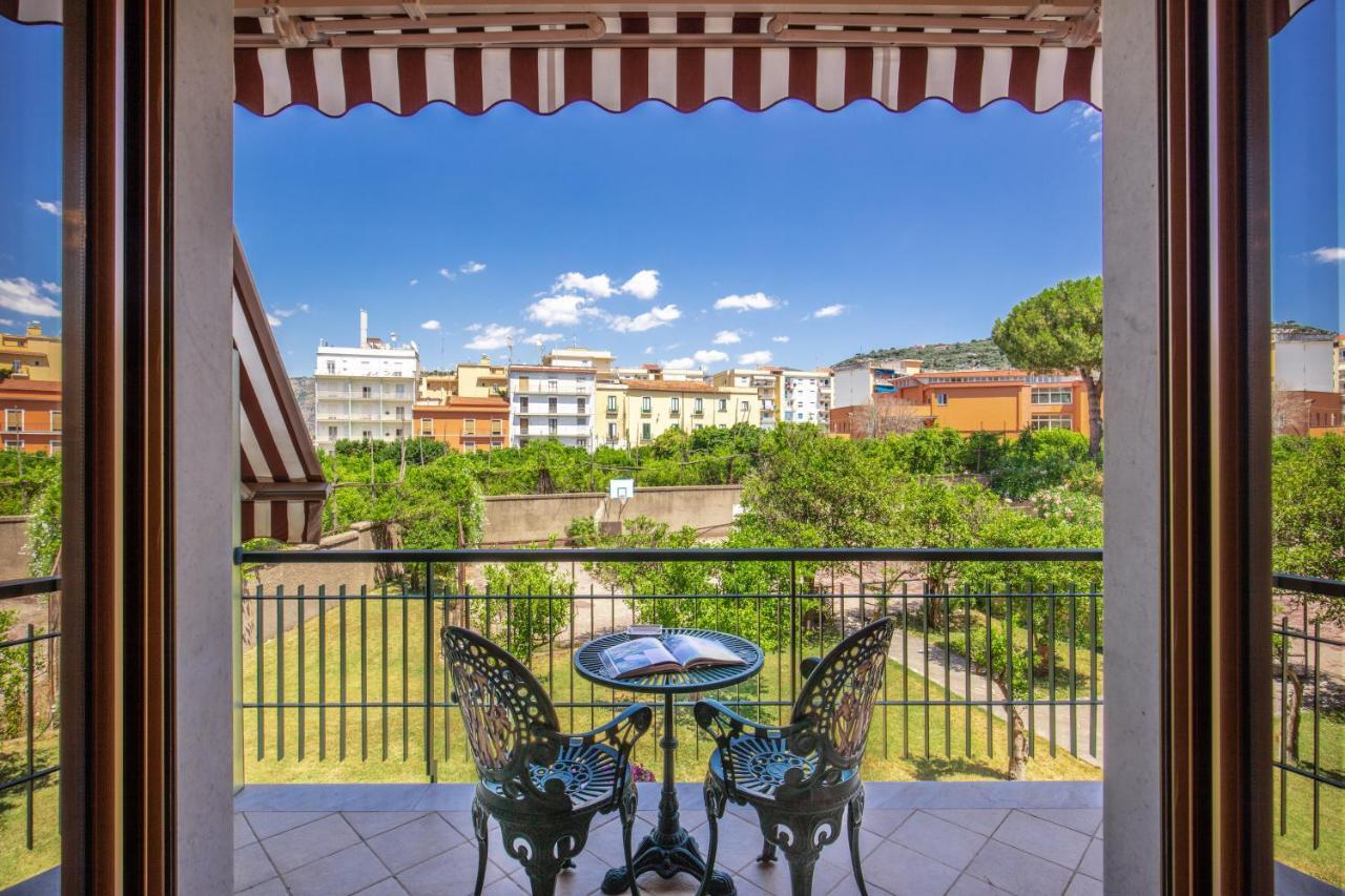 索伦托Domus Vittoria - The Luxury Quintessence公寓 外观 照片